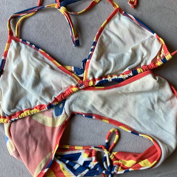 Vintage Cynthia Rowley, Unique Graphic Tide Soap String Bikini Set, sold as is - Picture 4 of 8